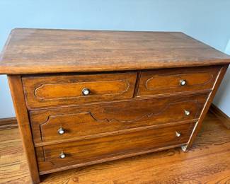 39.5”W  x 18.5”D x 25.5” H