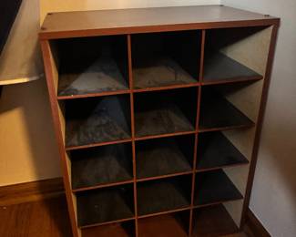 19.5”W x 12”D x 24.5” H