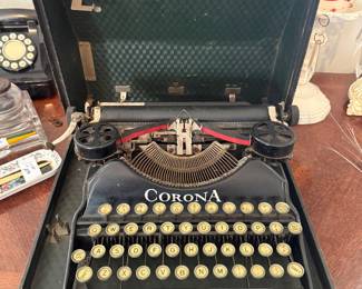 Corona Typewriter 
