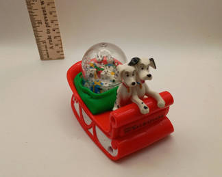 Lot 13: Vintage 101 Dalmatian snow globe