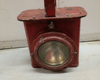Lot 23: Antique nautical signal lantern 