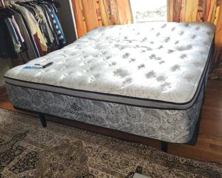 King Mattress w adjustable platform by Sealy Ease (platform alone cost $1499 new) 