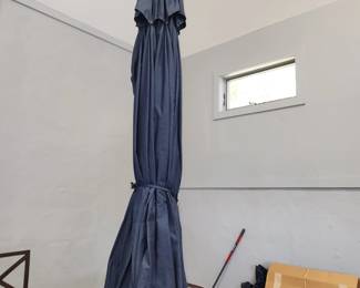 4 matching umbrellas