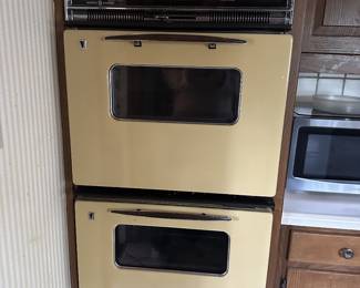 Vintage GE P7 Double Wall Oven Mid Century Harvest Gold