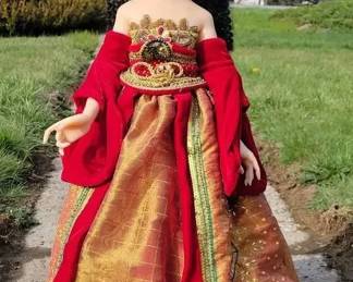 012 GREGG ORTIZ Elegance Doll