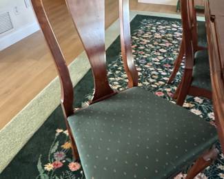 Thomasville Cherry Dining Set with 6 Chairs and 2 Leaves