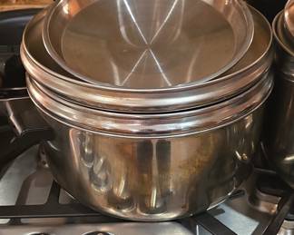 Vintage Amway Queen-Sized Stainless Steel Cookware Set
