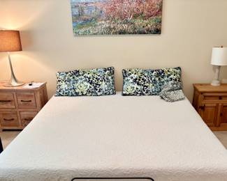 Adjustable Bed with Memory Foam Mattress