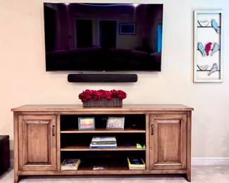 FlatscreenTV and Console Table