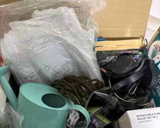 034 mixedmysterylotofgardentoolsandac