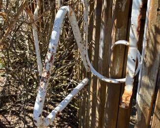 075 vintagemetaltriangledinnerbellwith