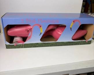 049 setof2classicpinkplasticflamingoy