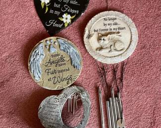 035 petmemorialgardenplaqueswindchimes