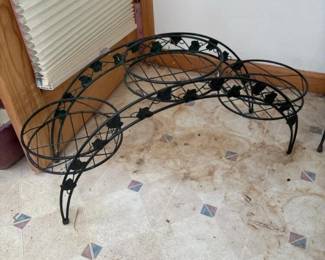 018 threetierdecorativemetalplantstand