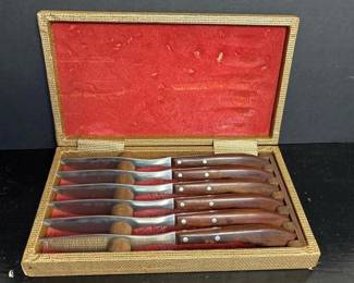 072 6pieceserratedsteakknifesetwithwo