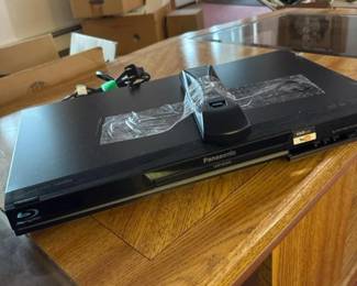 032 panasonicdmpbd605bluraydiscplayer