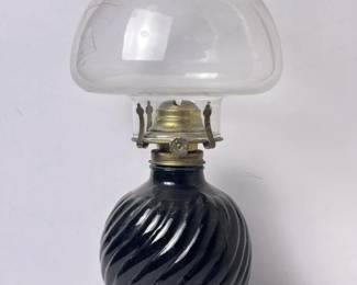 122 antiqueswirlblackglassoillampwith