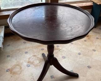 014 vintageroundmahoganypiecrustedgepe