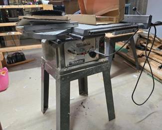 248 makita2711tablesaw10blade15hpmo