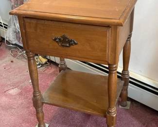 045 traditionalsolidwoodnightstandtable