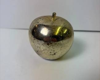 210 vintagekijapanbrassapplepaperweight