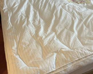 186 pacificcoastfeatherkingsizedualcha