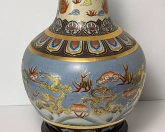 155 chinesestyleporcelaindragonvasewith