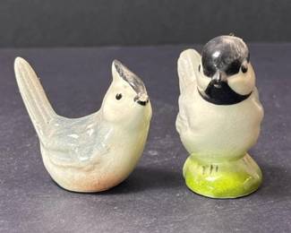 142 pairofvintageglazedceramicbirdfigu