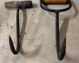 360 pairofvintageicetongssteelwoodhan