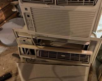 498 twowindowairconditionerunits