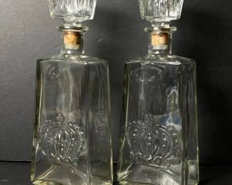 421 pairofvintagecrownembossedglassliq