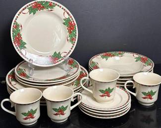 054 homeessentialsporcelainholidaydinner