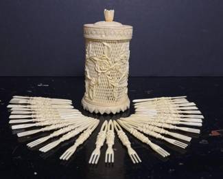 063 vintagehongkongfloralplastichorsd