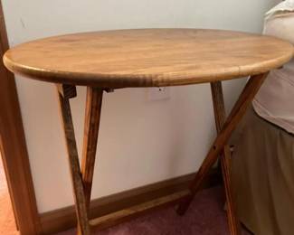 201 roundwoodenfoldingtvtraytable