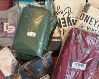 407 collectionofhouseholdstorageandtote