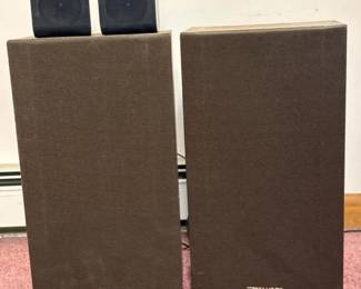 178 fourvintagespeakerstworealisticnova