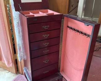 040 standingjewelryarmoirewithpinkvelve