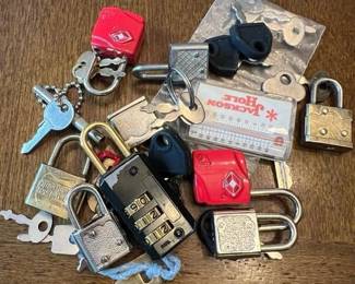 510 smallkeysandlocks