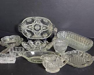 302 lotofvintagepressedglasswaretraysb