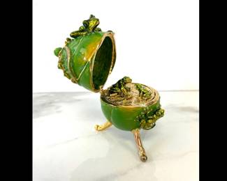 Lot 1357  Keren Kopal Faberge Style Trinket Box  Green Easter Egg with Frogs