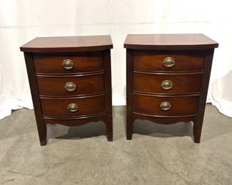 Lot 5208  Pair of Dixie Furniture Mahogany Nightstands