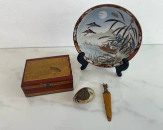 Lot 1272  Vintage Japanese Kutani Bowl Handmade Quail Bird Trinket Box Painted Eagle Rock Dog Bookmark