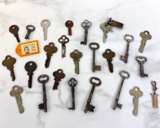Lot 1242  Antique Vintage Keys