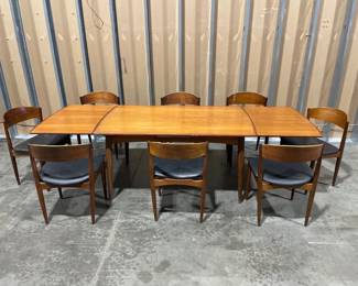 Lot 5206  Vintage Danish MCM Expandable Teak Dining Table Chairs  Jydsk Mbelindustri