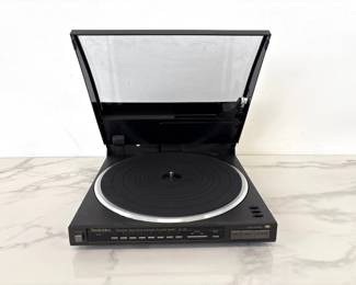 Lot 1496  Technics Quartz Direct Drive Automatic Turntable System  Record Player