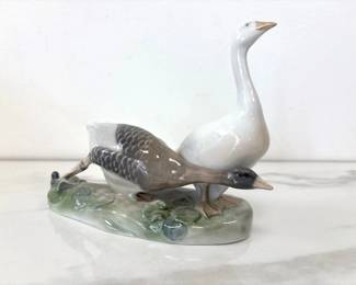 Lot 1313  Vintage Royal Copenhagen Denmark Porcelain 609 Two Geese