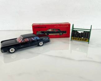 Lot 1470  Vintage Tekno 829 DieCast Ford Lincoln Continental Model Toy Car Dinky Toys Mini Tire Stand
