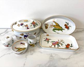 Lot 1292  Royal Worcester Evesham Porcelain Serving Pieces