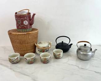 Lot 6044  Teapot Collection
