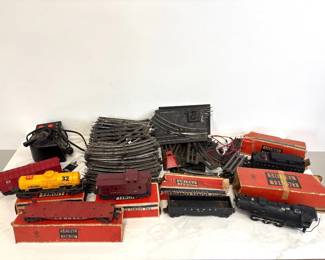 Lot 1335  Lionel Trains Tracks Transformer accessories